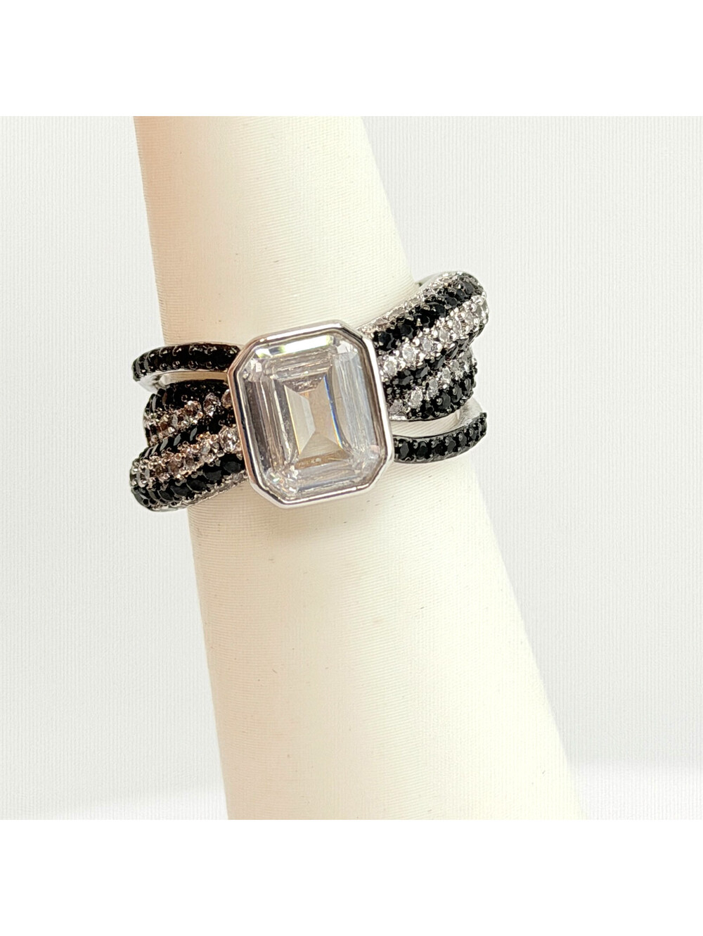Bomb Party UNTAMED Ring Sz 7 "Entangle Me" Black Onyx & Cz on Rhodium